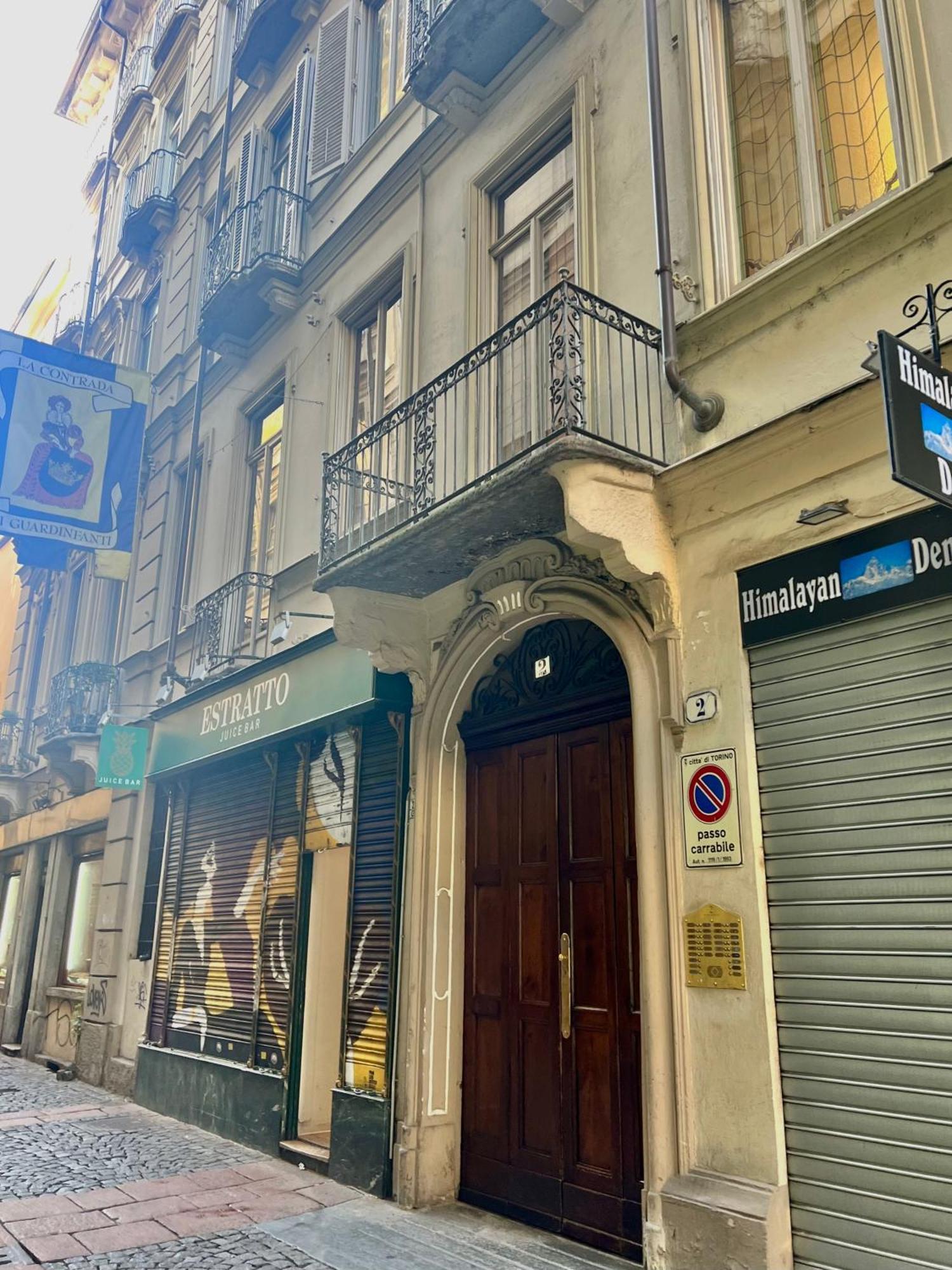 Acadamis -Il Rifugio Dei Mercanti- Piazza Castello 토리노 외부 사진